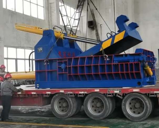 懷柔大型廢鋼打包機(jī)，廢鋼壓塊機(jī)